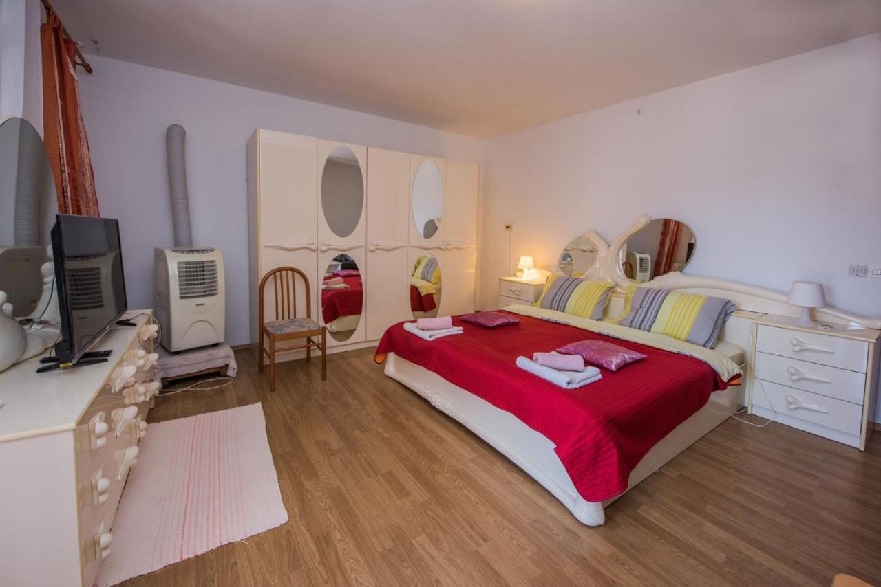 Two Bed Rooms Fortuna Near The Beach 波雷奇 外观 照片