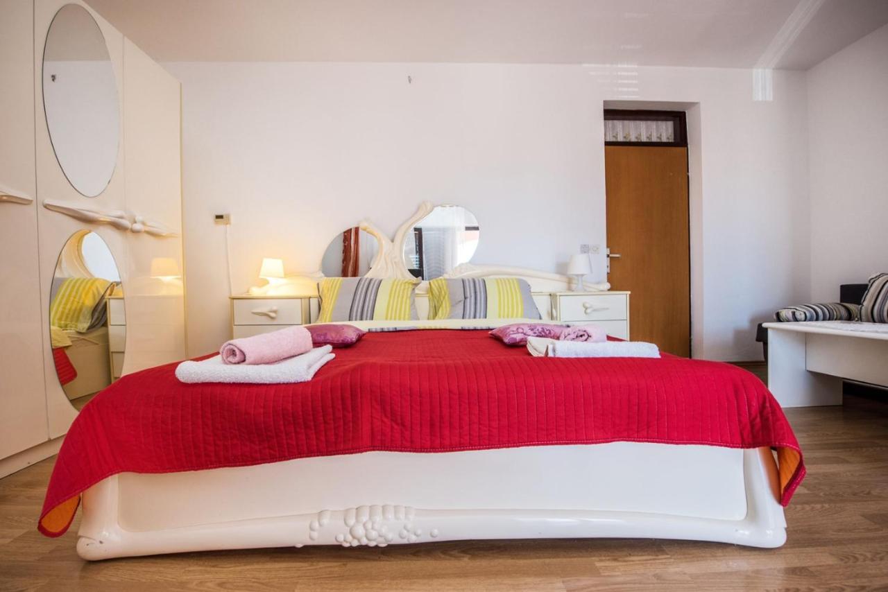 Two Bed Rooms Fortuna Near The Beach 波雷奇 外观 照片