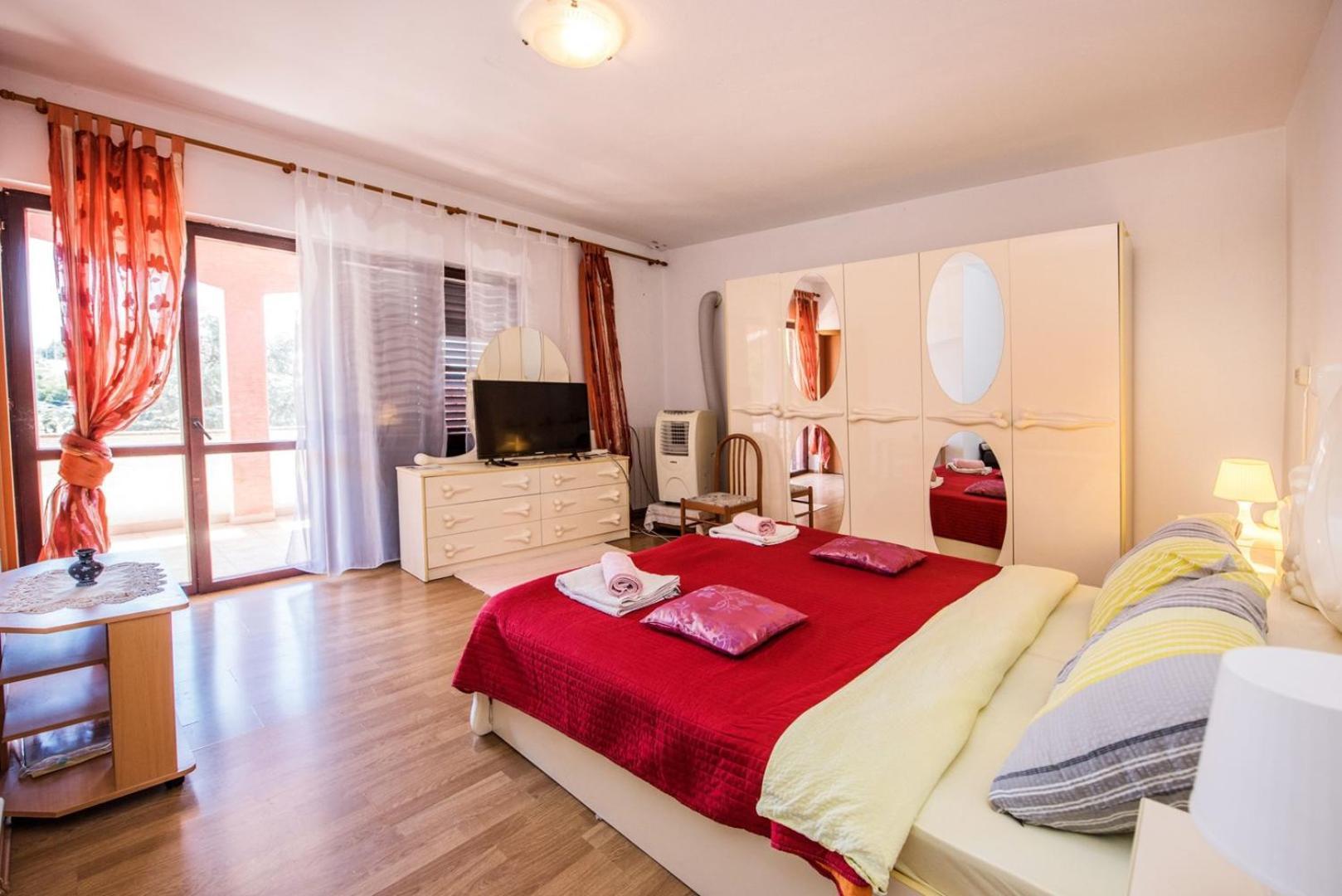 Two Bed Rooms Fortuna Near The Beach 波雷奇 外观 照片