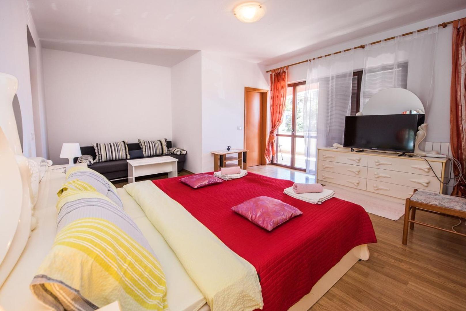 Two Bed Rooms Fortuna Near The Beach 波雷奇 外观 照片